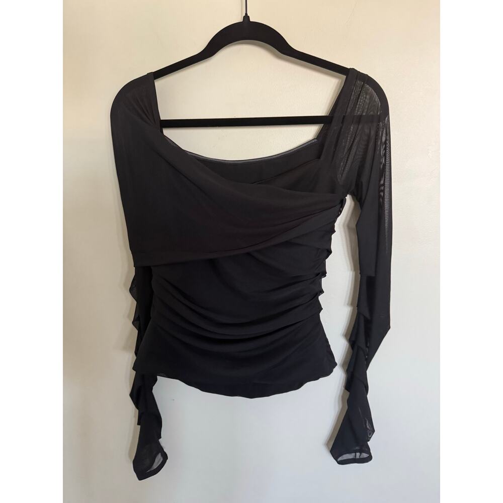 Elegant Black Off-Shoulder Blouse - Picture 8 of 8